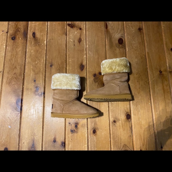 2 Pairs of UGG Australia Boots - Picture 5 of 5